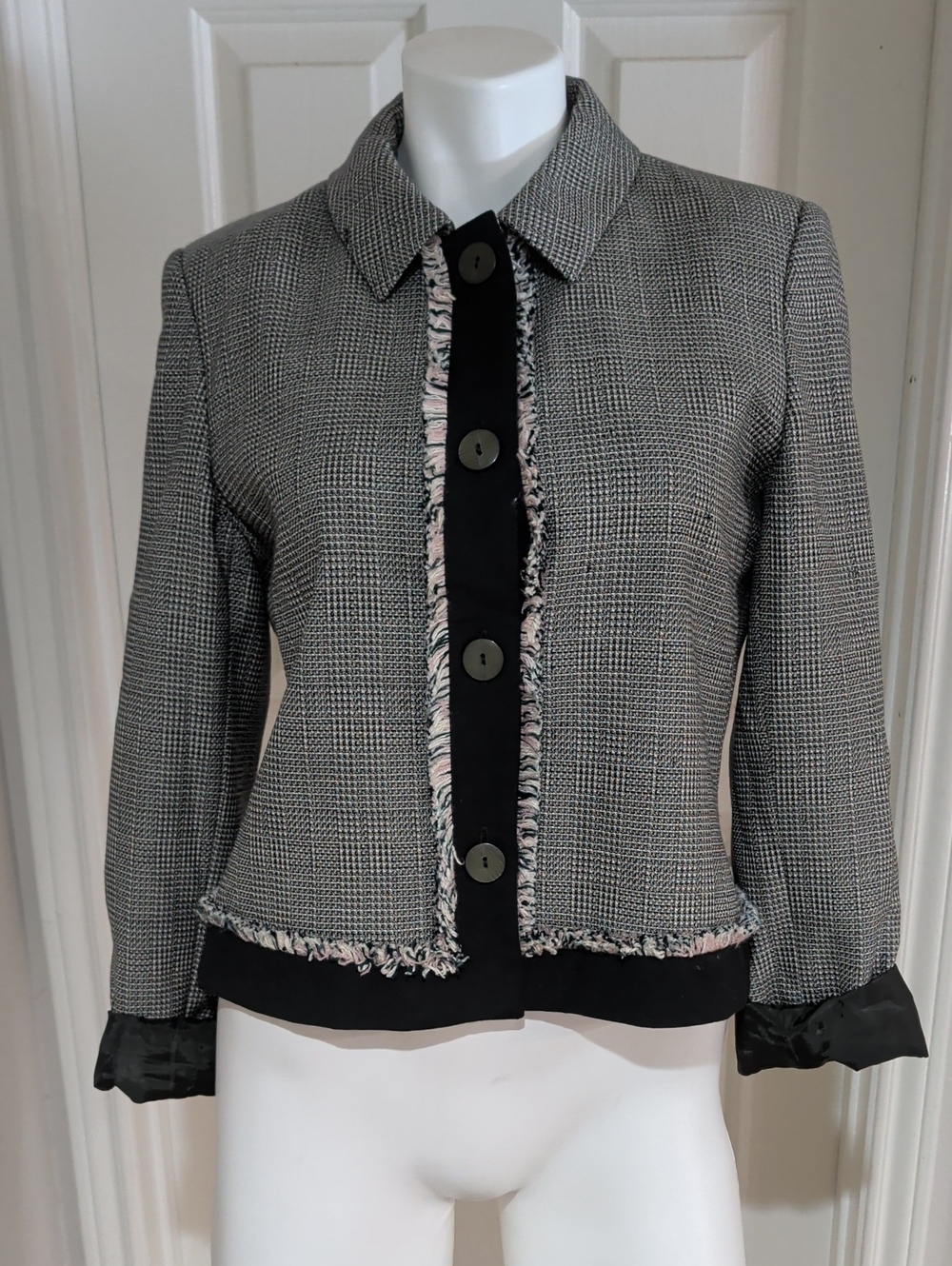 Vintage Harve Benard Black, White & Pink 100% Wool Cropped Blazer Women's 10